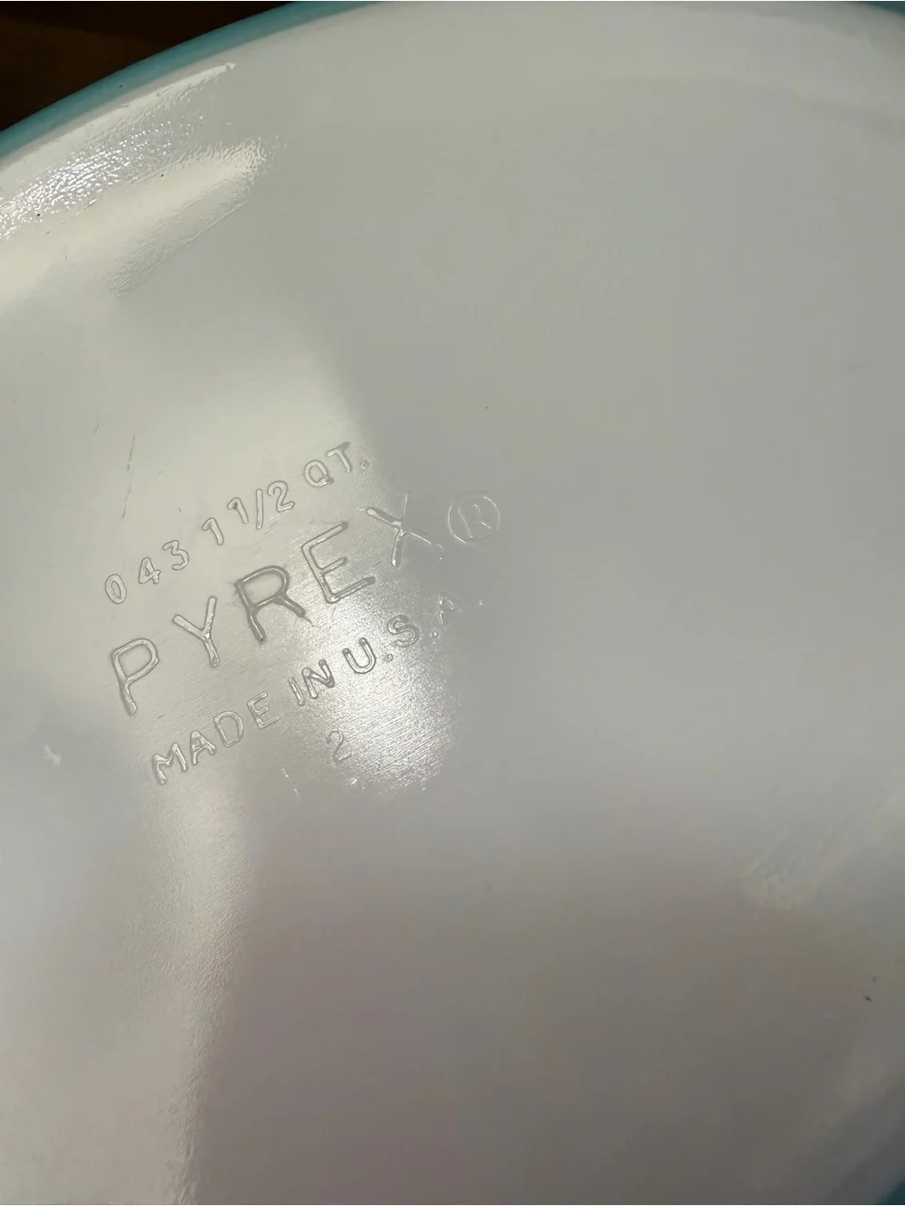 Vintage Pyrex 043 Oval Snowflake Casserole Dish Turquoise White Lid 1.5 Quart - Picture 6 of 9